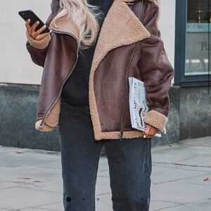 COPY - PrettyLittleThing Oversized Aviator Jacket